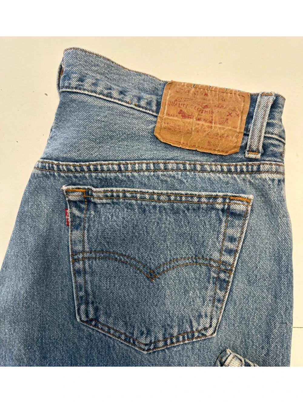 Vintage Levis Jeans Mens 36Wx34L 501s Made in USA Medium Wash SEE PHOTOS!